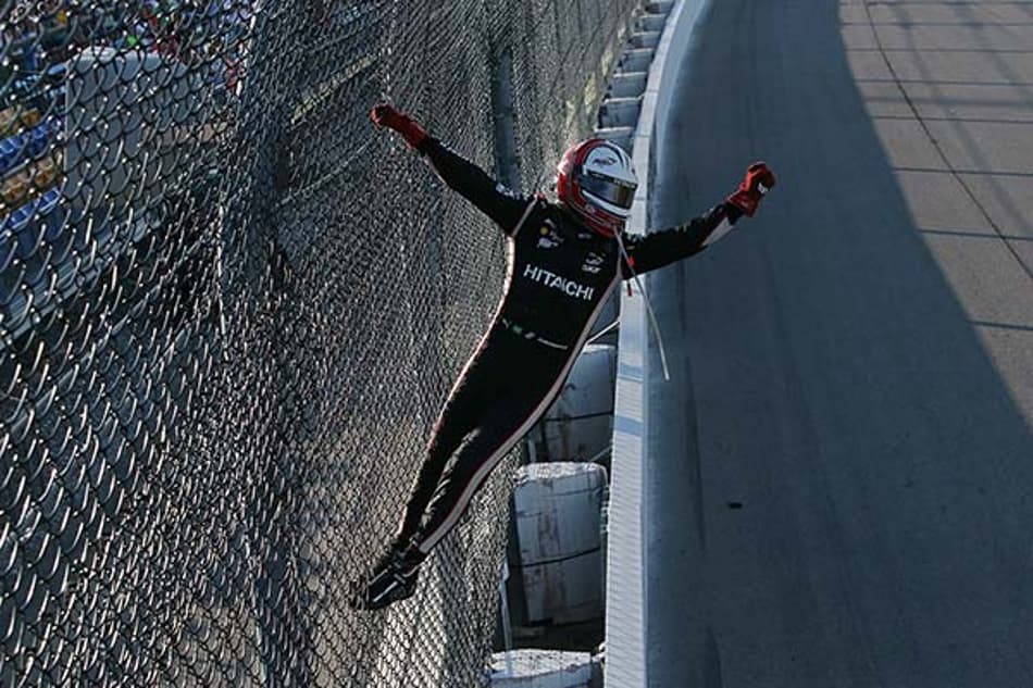 Helio Castroneves vence depois de 3 anos na Fórmula Indy