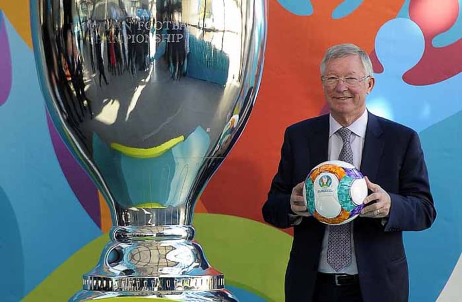 Aniversariante do dia, Sir Alex Ferguson é parabenizado por Cristiano Ronaldo