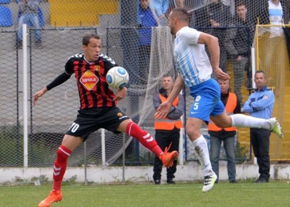 Brasileiro ex-Santos confia na vitória em duelo da Liga dos Campeões da Europa