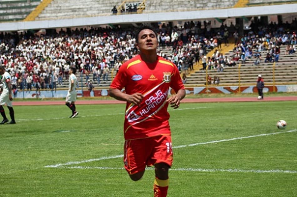 Meia do Sport Huancayo é oferecido a clube argentino