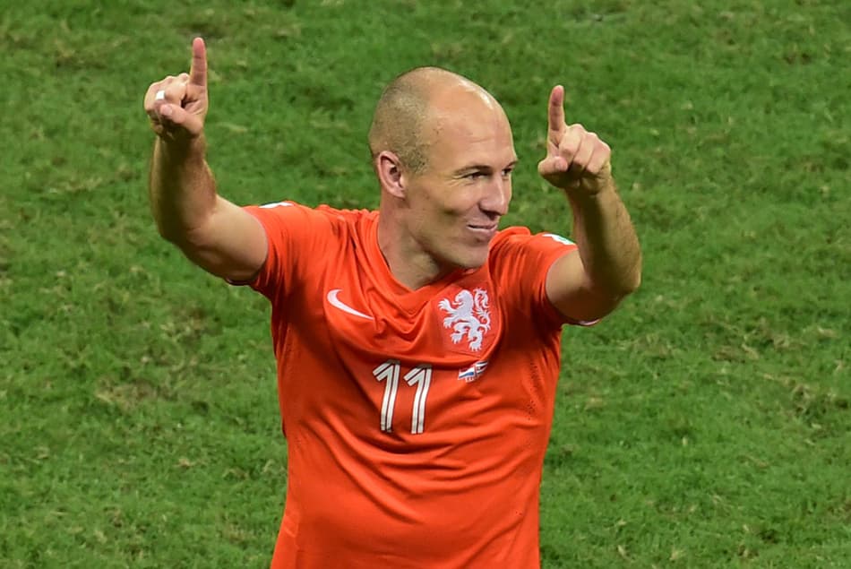 Robben anuncia aposentadoria da seleção holandesa após eliminação