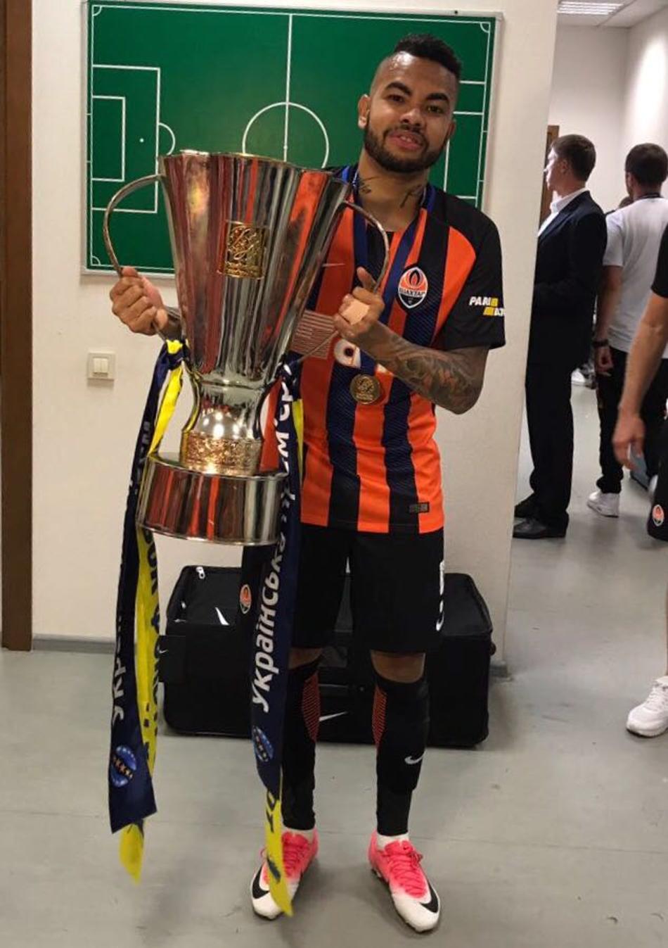 Após décimo título pelo Shakhtar, Dentinho projeta temporada: “Espero que seja o início de um grande ano”