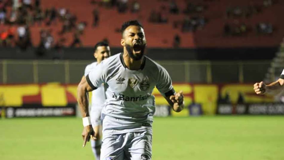 Números da Bola: Estatísticas de Vitória 1×3 Grêmio