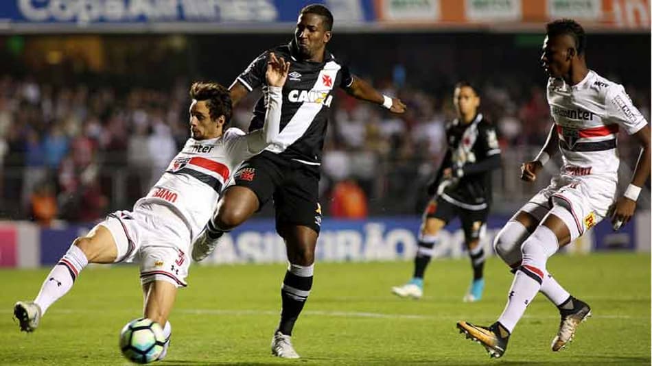 Confira a seguir a galeria especial do LANCE! com imagens da derrota do Vasco para o São Paulo nesta&nbsp;