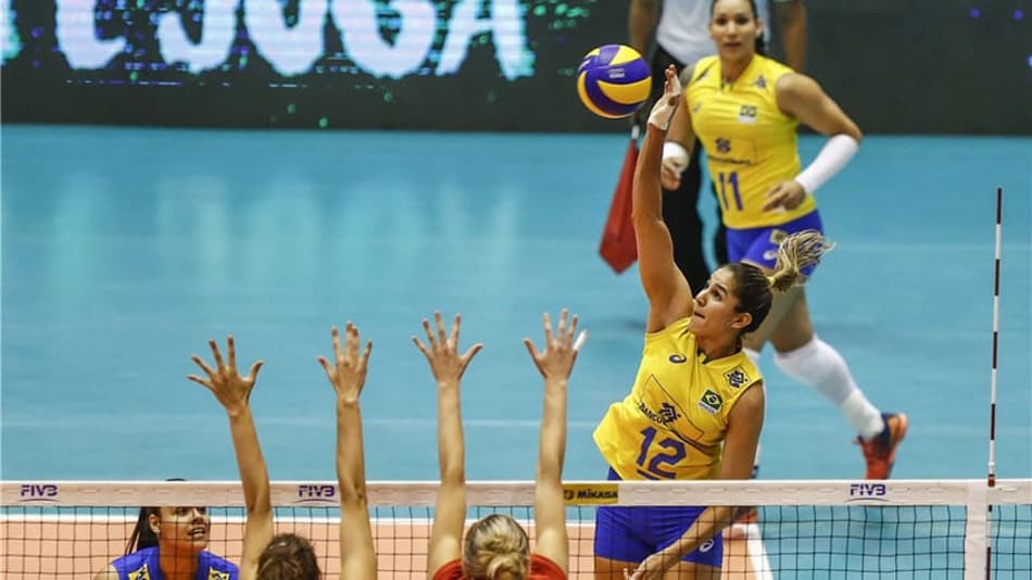 Blog Saque: Com Natália e finalistas da Superliga, Seleção "encorpa"