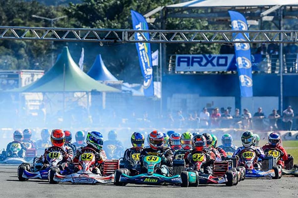 Fórmula Academy Sudamericana premia os melhores do Brasileiro de Kart