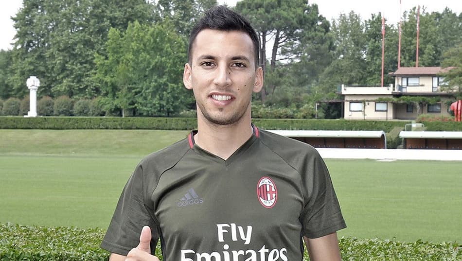 Vangioni deixa o Milan e voltará a atuar na América Latina