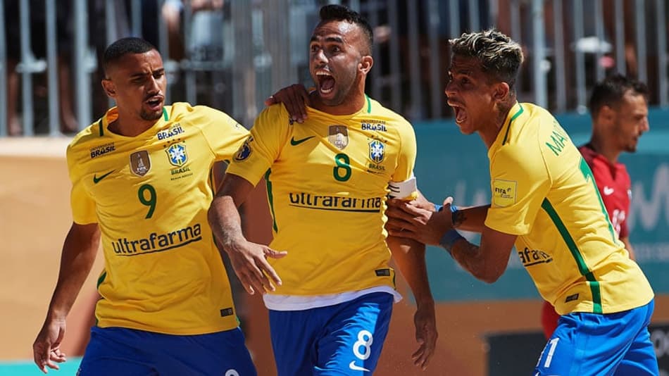 Brasil bate Portugal e leva a 12ª taça do Mundialito de futebol de areia