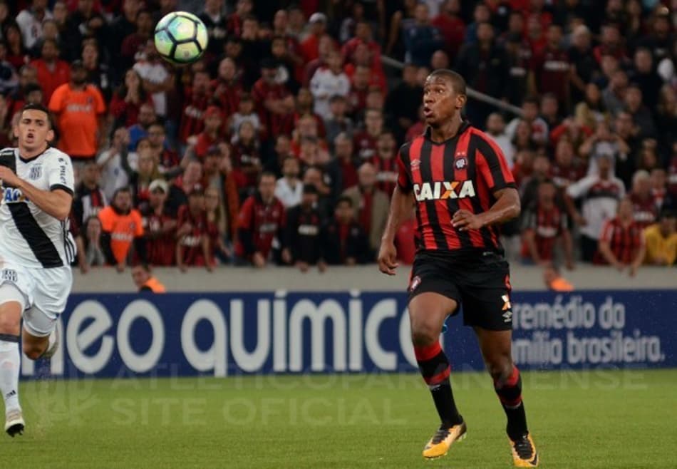 "Não foi como eu esperava", admite Ribamar, após estrear pelo Atlético-PR