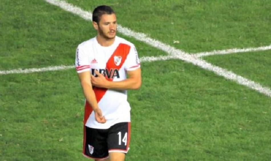Volante Arzura já é colocado como novo jogador do Osasuna
