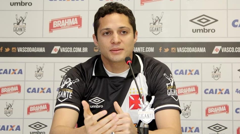 Felicidade na Colina! Anderson Martins retoma lembranças da Copa do Brasil de 2011