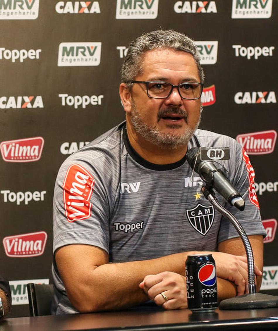 Após mais uma derrota, Atlético-MG demite o técnico Rogério Micale