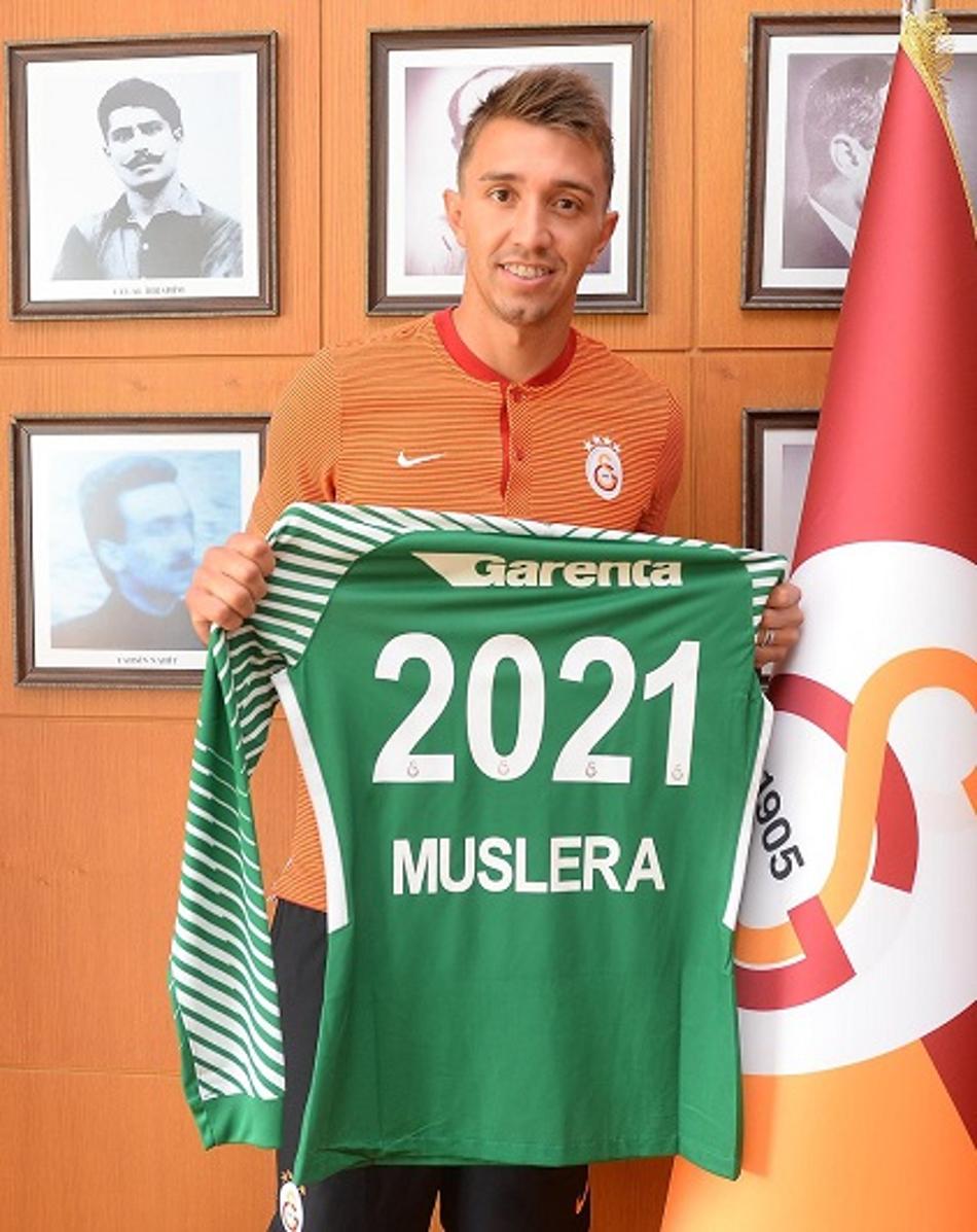 Muslera joga em vitória do Galatasaray e chega em marca histórica na Turquia