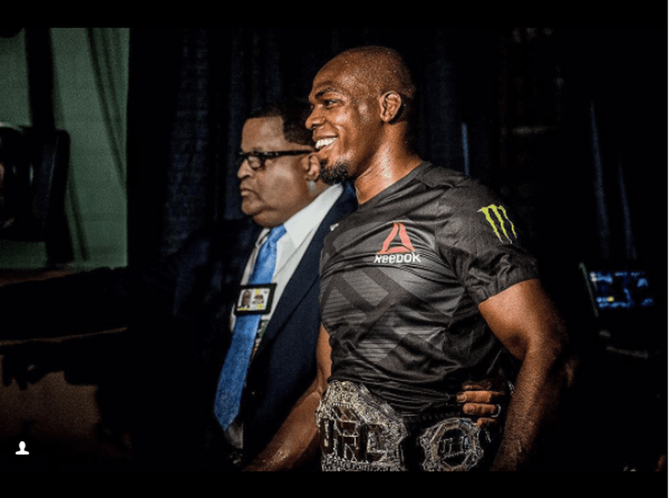 Após vitória, Jon Jones desafia Brock Lesnar para superluta no UFC