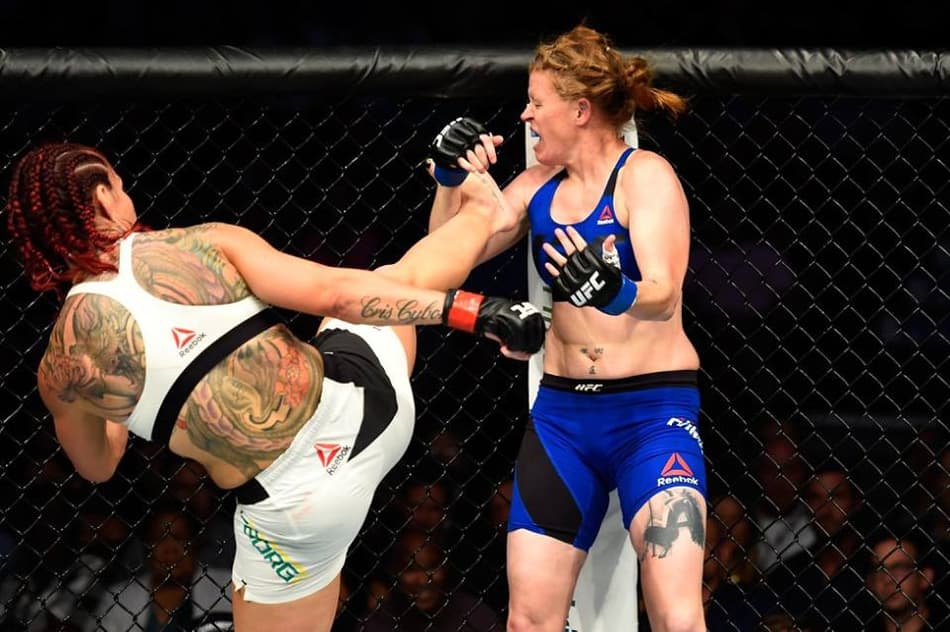 VÍDEO: Reveja o nocaute de Cris Cyborg no UFC 214