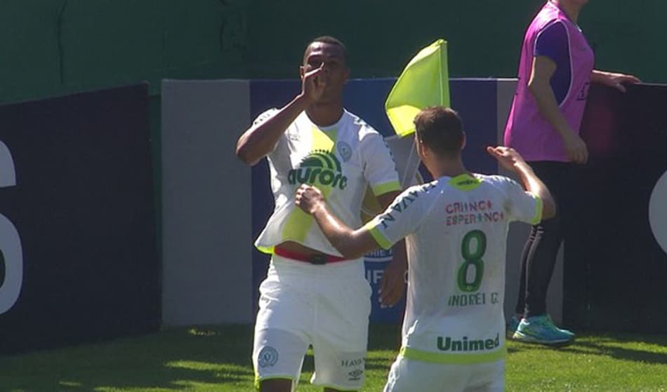 Tropeço da Chapecoense rende grana alta em casas de apostas
