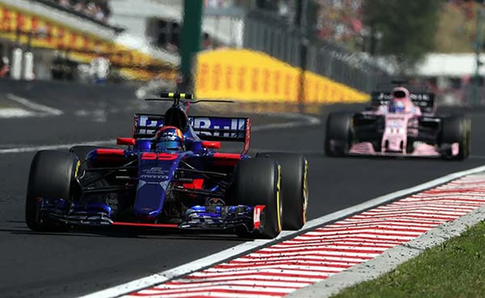 Toro Rosso comemora boa sétima posição de Sainz