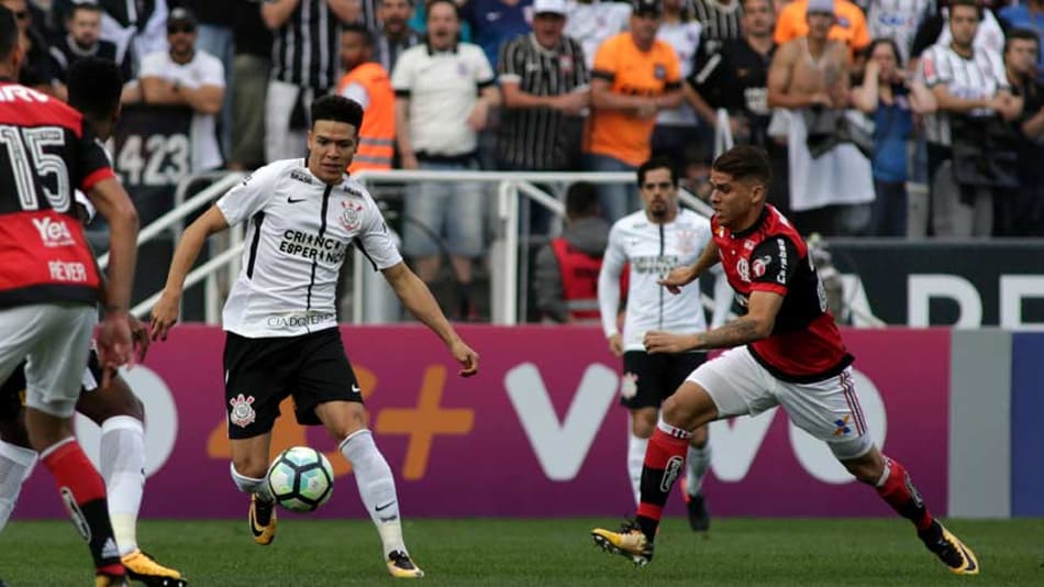 Timão fica a quatro pontos de bater melhor turno da história