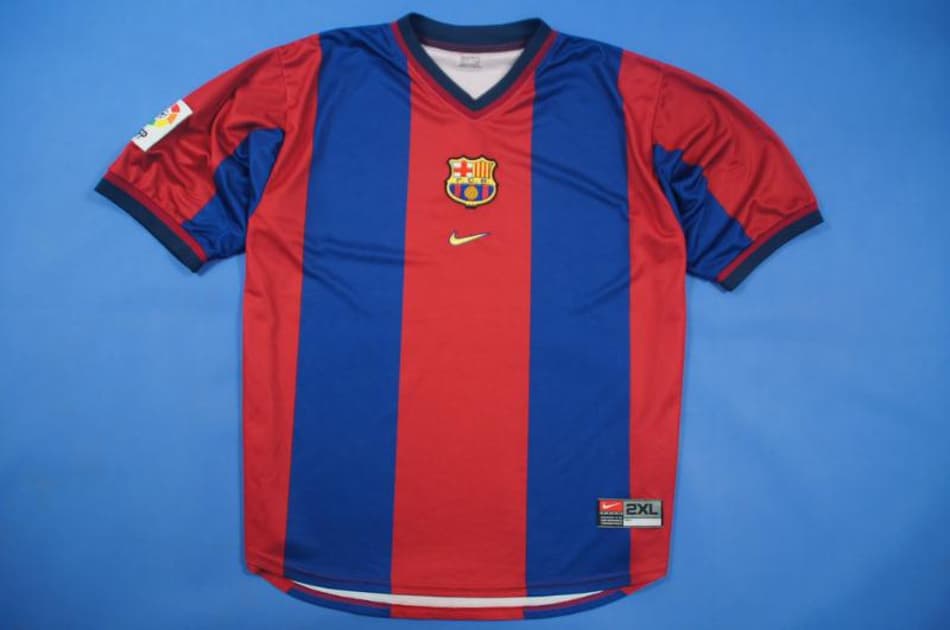 A evolução dos uniformes: A camisa do Barcelona nas últimas 20 temporadas