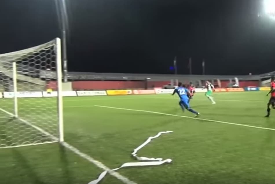 Loco Abreu marca seu primeiro gol na Segunda Divisão do Chile
