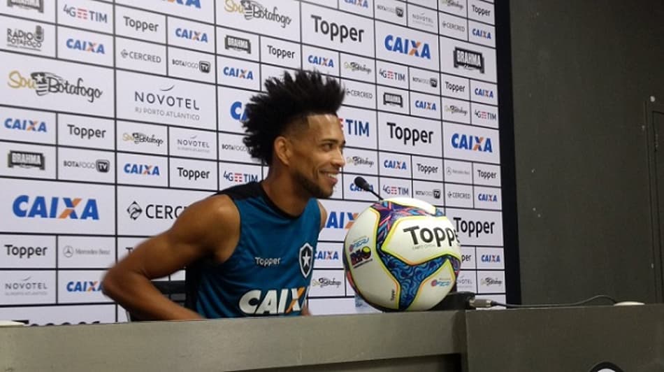 Luis Ricardo espera pelo nível de antes da fratura: ‘Tempo ao tempo’