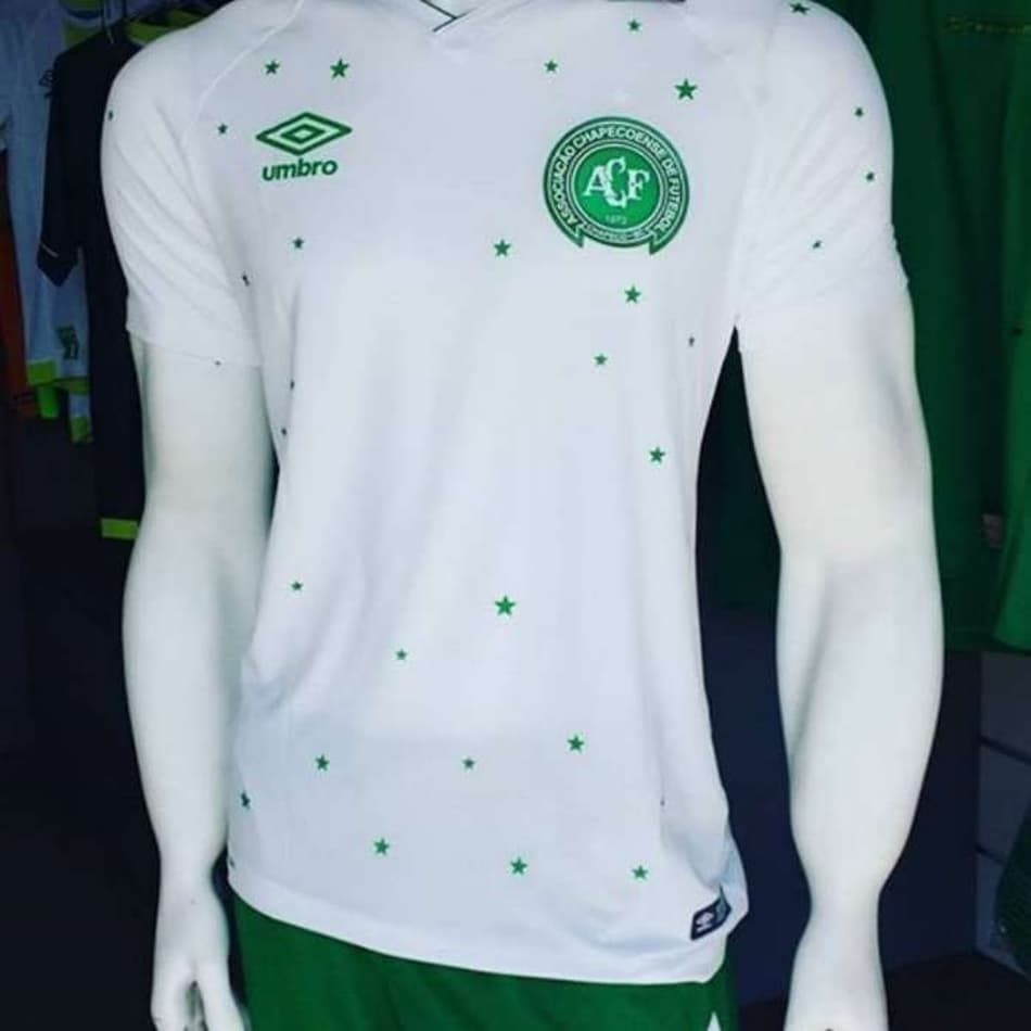 Chapecoense terá homenagem especial em camisa para duelo com Barcelona