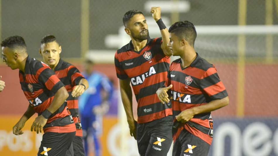 Vitória faz bom primeiro tempo, bate a Ponte e volta a vencer em casa