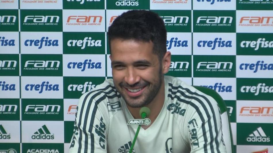 VÍDEO: Zagueiro do Palmeiras deseja sorte a Neymar e brinca: ‘Queria que estivesse aqui’