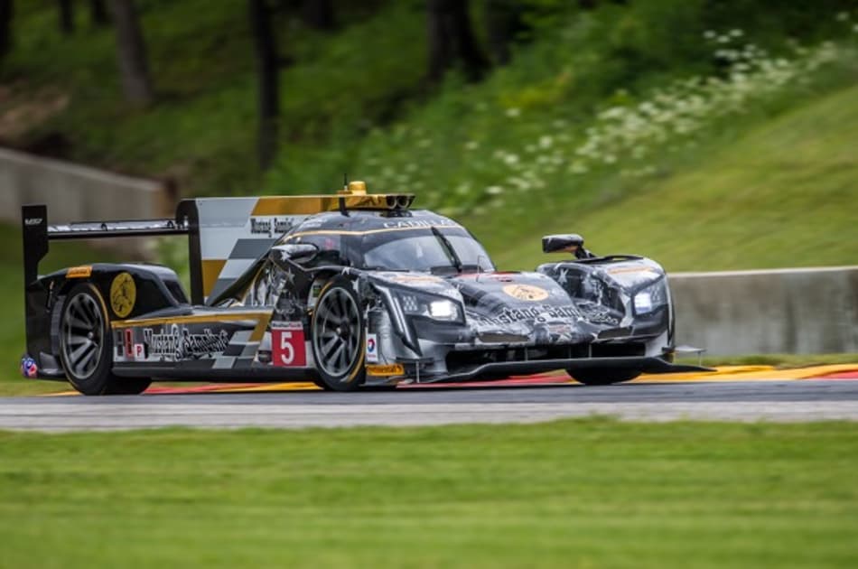 Fittipaldi leva batida na entrada dos boxes e tem corrida prejudicada em Road America