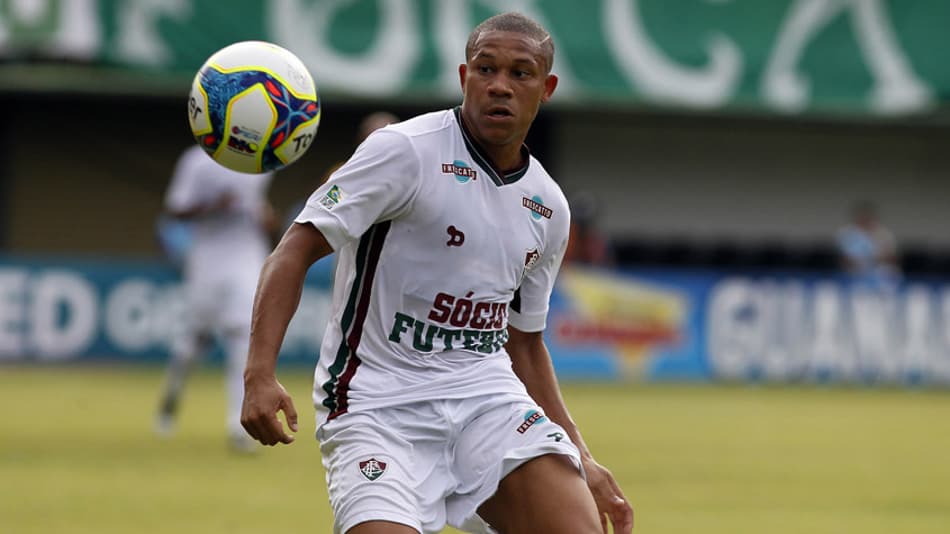 Após recusa de Rossi, Flu intensifica conversas por Wellington Silva