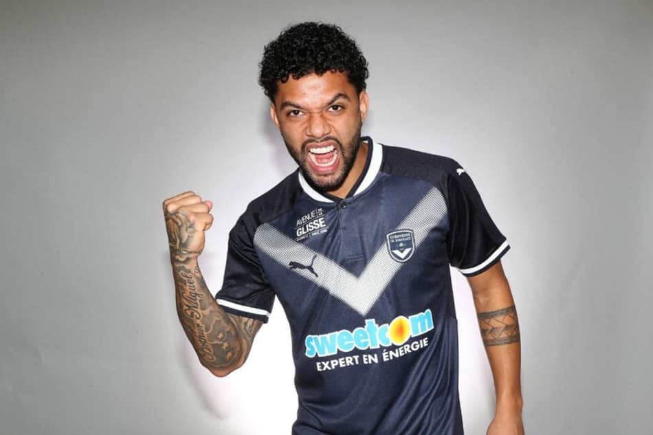 Ex-Atlético-PR, volante Otávio declara torcida ao Furacão e diz que jogar na Europa é um sonho