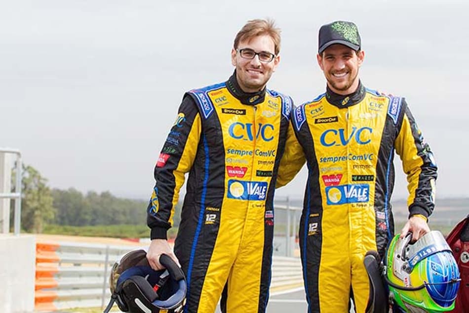 Lucas Foresti volta ao tempo com ajuda do youtuber BRKsEdu e do novo Project Cars
