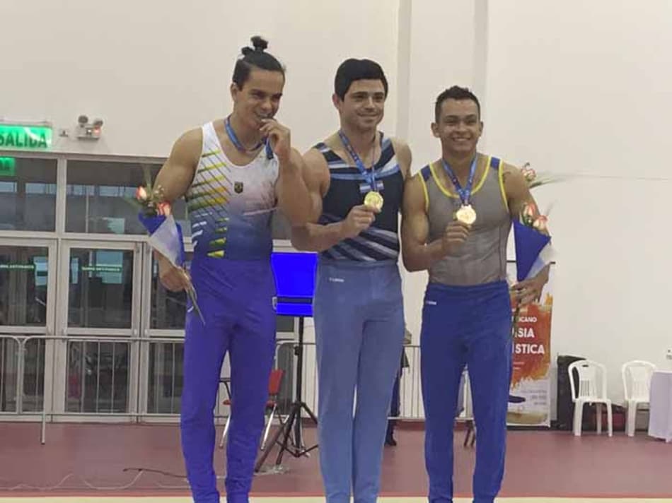 Caio Souza conquista medalhas para o Brasil no Pan-Americano de Ginástica Artística de Especialistas