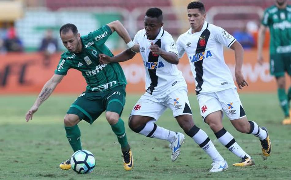 A voz da experiência! Depois de usar base, Milton quer blindar garotada