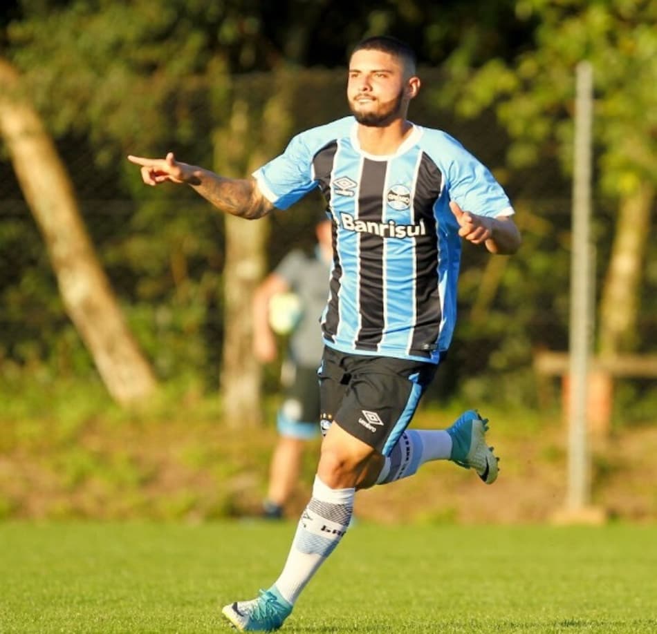 Grêmio faz acordo com o Avaí e pagará R$ 2,8 milhões por Dionathã