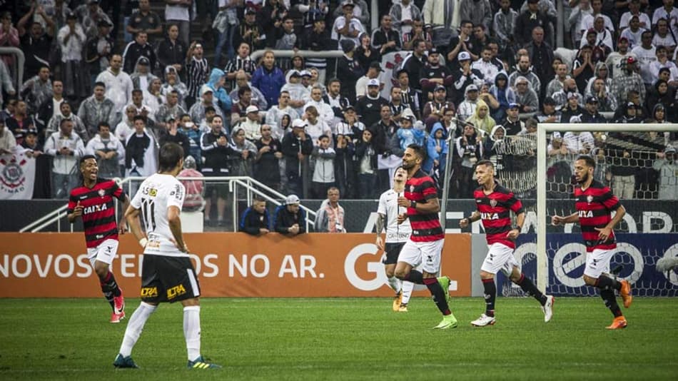 Goleiro do Vitória exalta feito da equipe: “Vai dar muita moral”