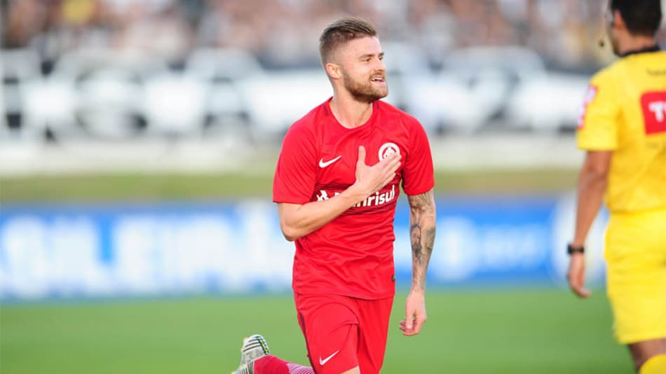 Internacional mantém boa fase e derrota ABC fora de casa
