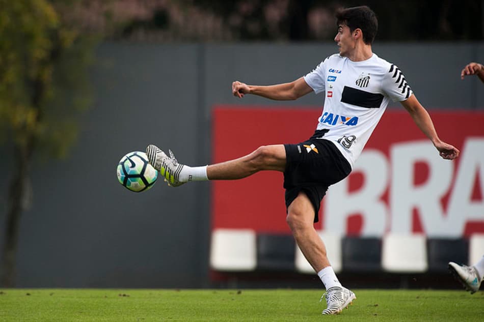 Recuperado, Veríssimo deve viajar; Léo Cittadini é liberado pelo DM