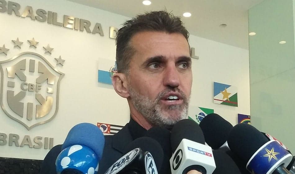 Técnicos traçam ‘drible’ em clubes para terem pedidos aceitos pela CBF