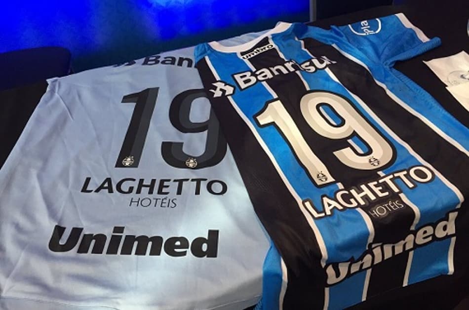 Em auditório de hotel, Grêmio divulga novo patrocinador