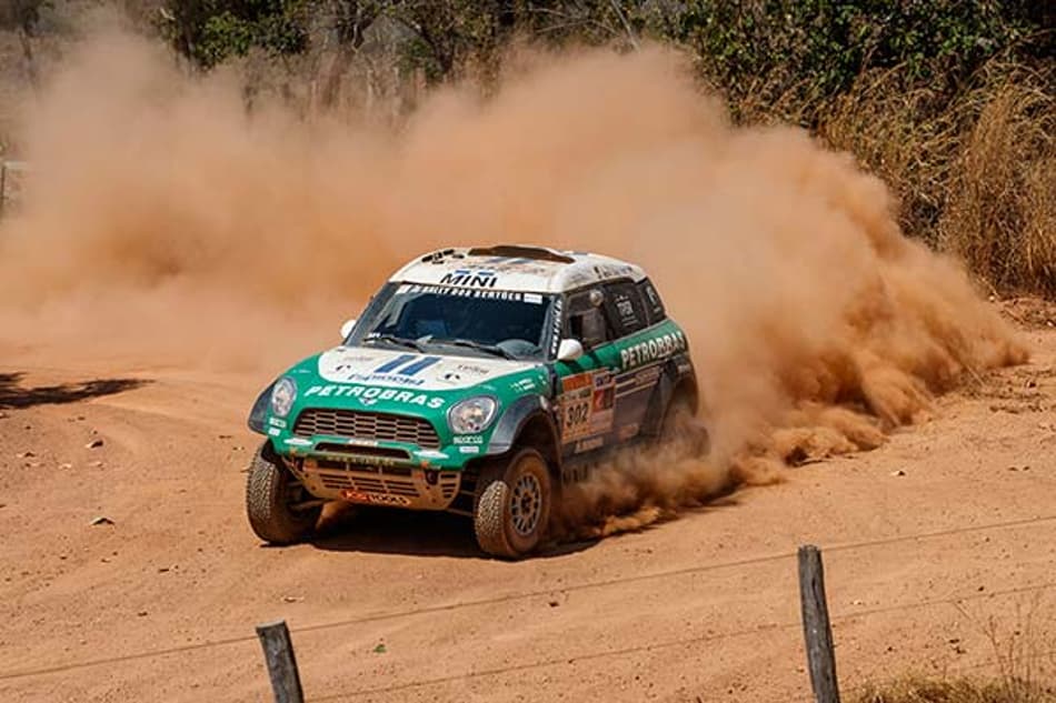 Guiga Spinelli e Jean Azevedo, maiores campeões do Rally dos Sertões, vencem a terceira etapa
