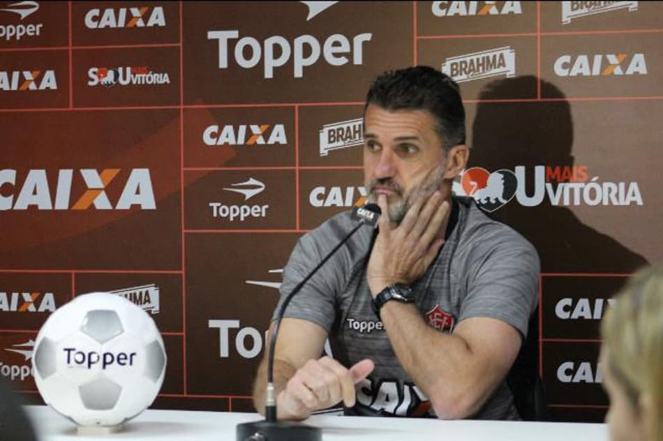 “O que importa é chegar ao final fora da zona de rebaixamento”, afirma Vagner Mancini