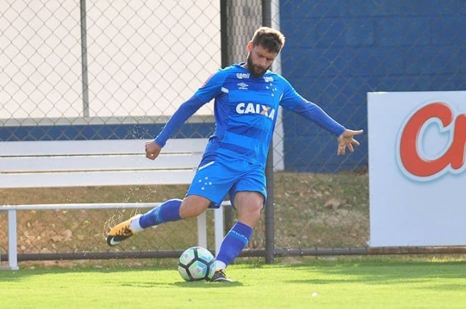 Garantido na final da Copa do Brasil, Cruzeiro retorna aos treinos