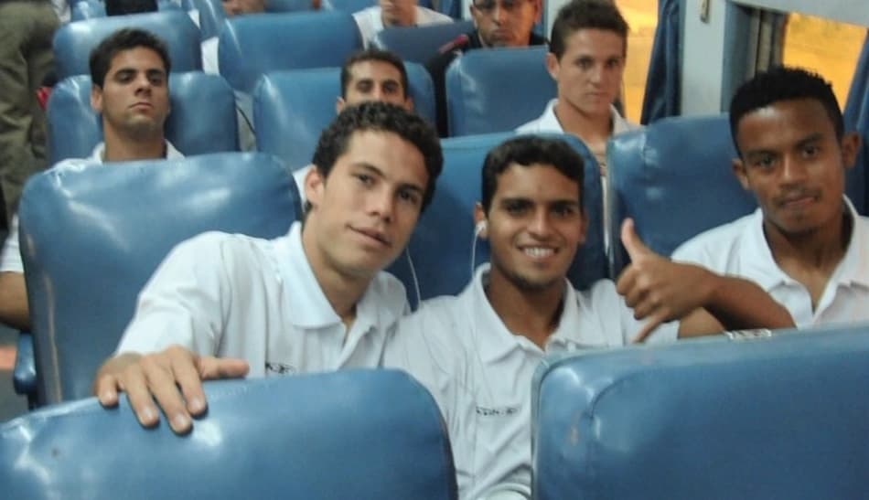 O flautista e o cantor: as histórias de Hernanes e Jean, amigos há 15 anos