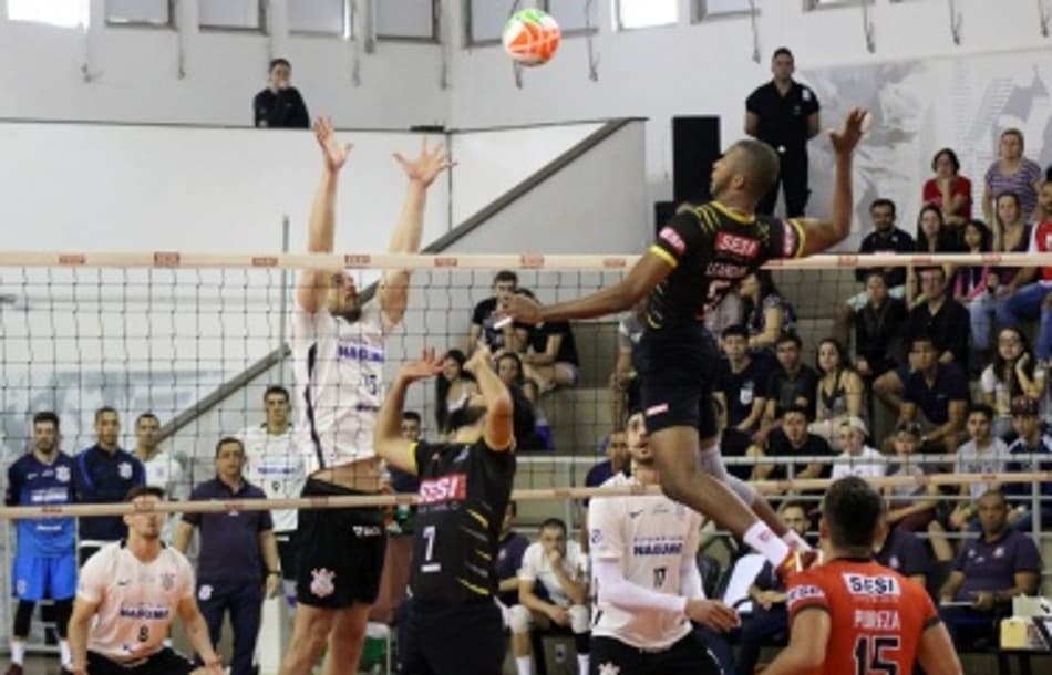 Sesi-SP vence Corinthians-Guarulhos e segue invicto no Paulista