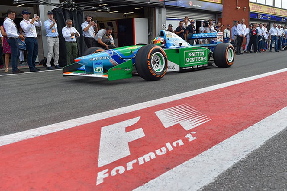 GALERIA: Mick Schumacher pilota carro do seu pai em Spa-Francorchamps