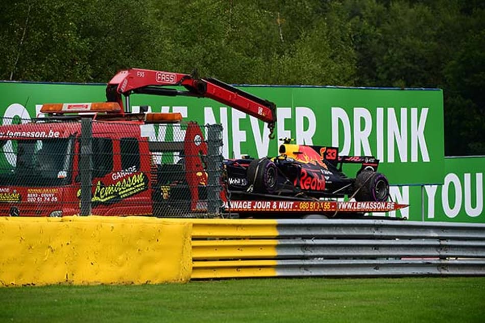 Verstappen: "Extremamente desapontado, precisamos resolver esses problemas"