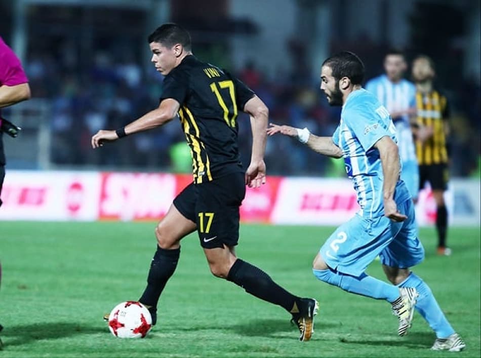 Lateral brasileiro destaca bom início do AEK na temporada 2017/2018