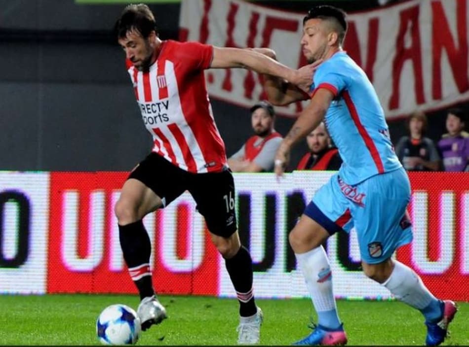 Estudiantes vence de virada no encerramento da 1ª rodada do Campeonato Argentino