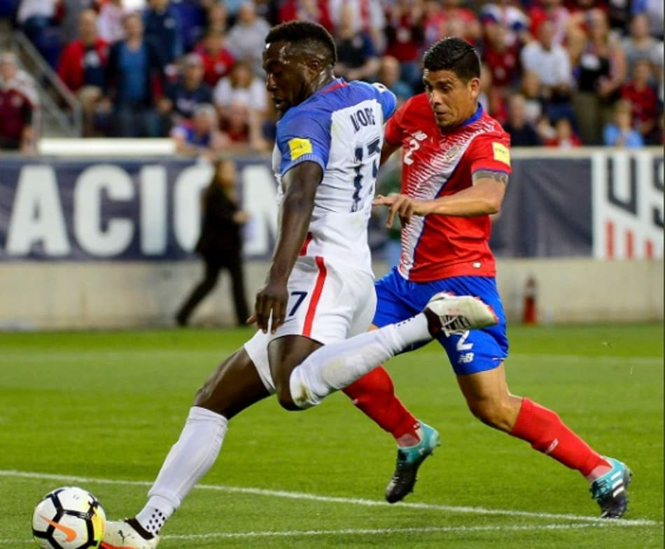 Marco Ureña brilha e Costa Rica derrota Estados Unidos